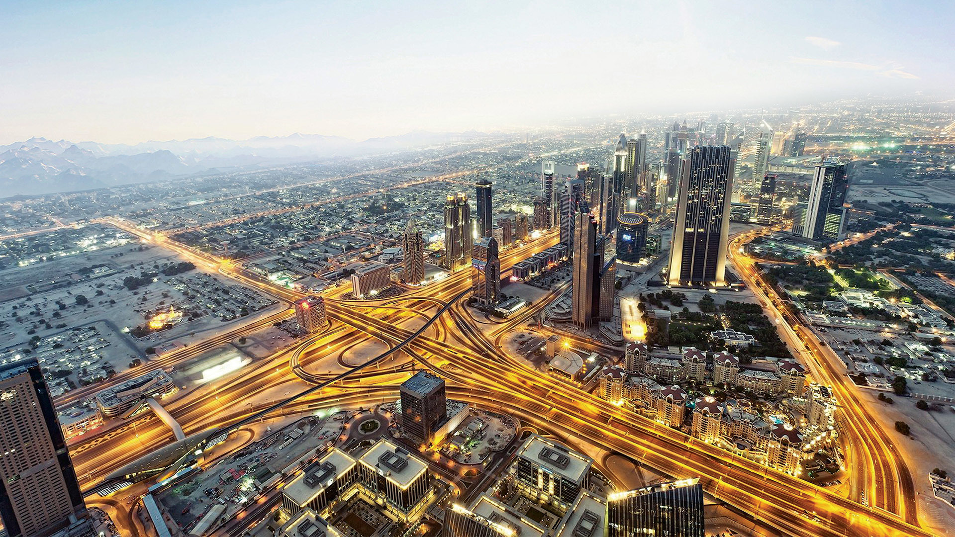 集大成 显烨煜 融资源 展智能